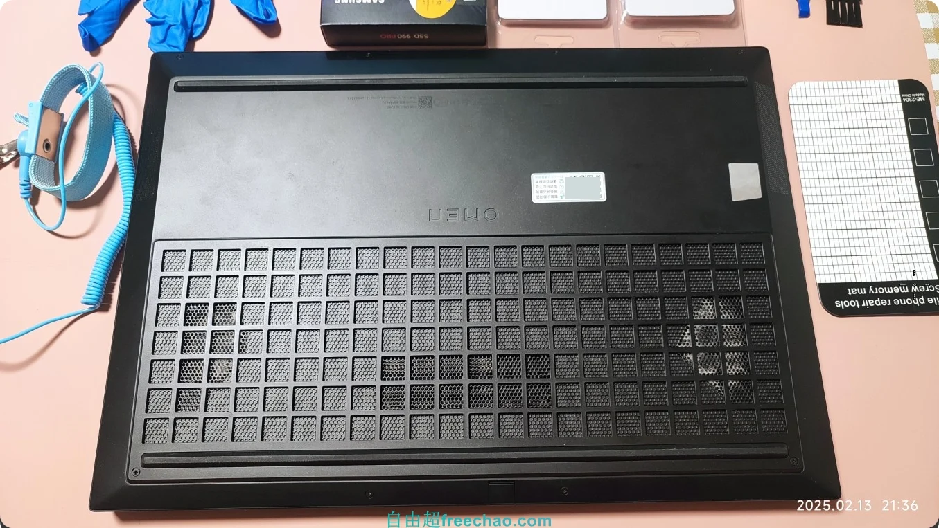 暗影精灵9内存升级64G并加装1T固态硬盘超详细拆机教程 7 暗影精灵9内存升级64G并加装1T固态硬盘超详细拆机教程02
